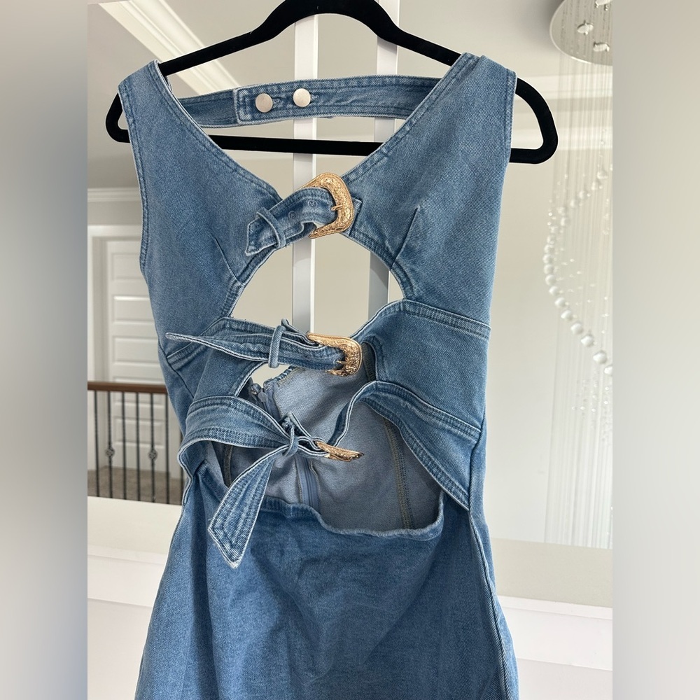Commense Denim Buckle Dress - Picture 9 of 12